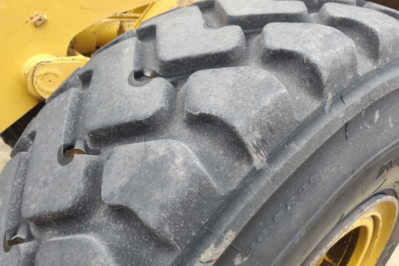 OmecoHub - Immagine CATERPILLAR 966M